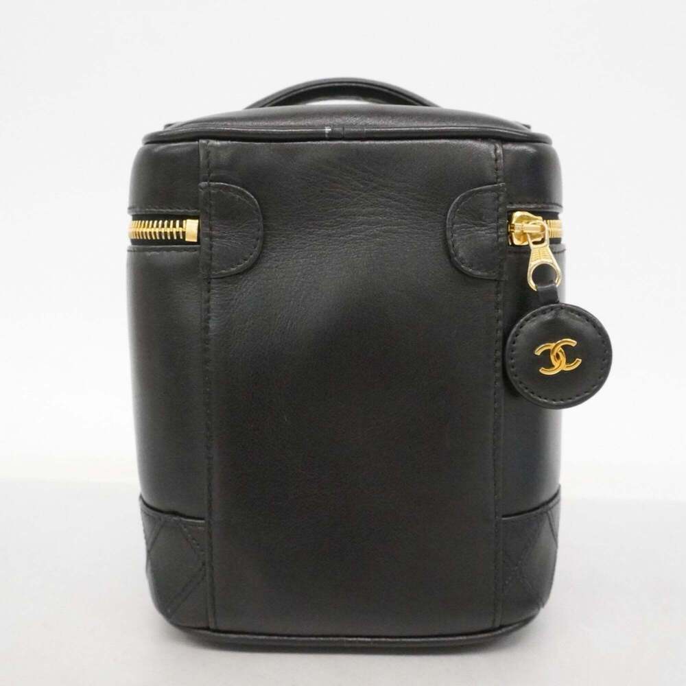 CHANEL Black Lambskin Leather Vanity Bag - Picture 11 of 11